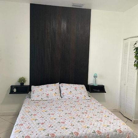 Private Suite Next To Calle Ocho Miami Extérieur photo