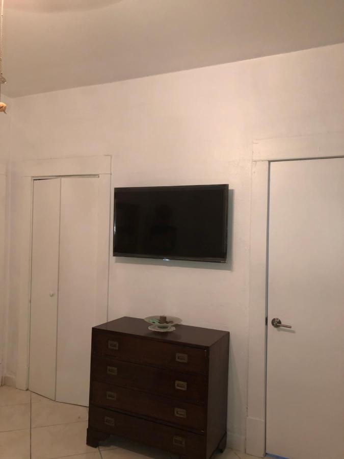 Private Suite Next To Calle Ocho Miami Extérieur photo