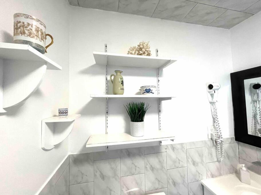 Private Suite Next To Calle Ocho Miami Extérieur photo