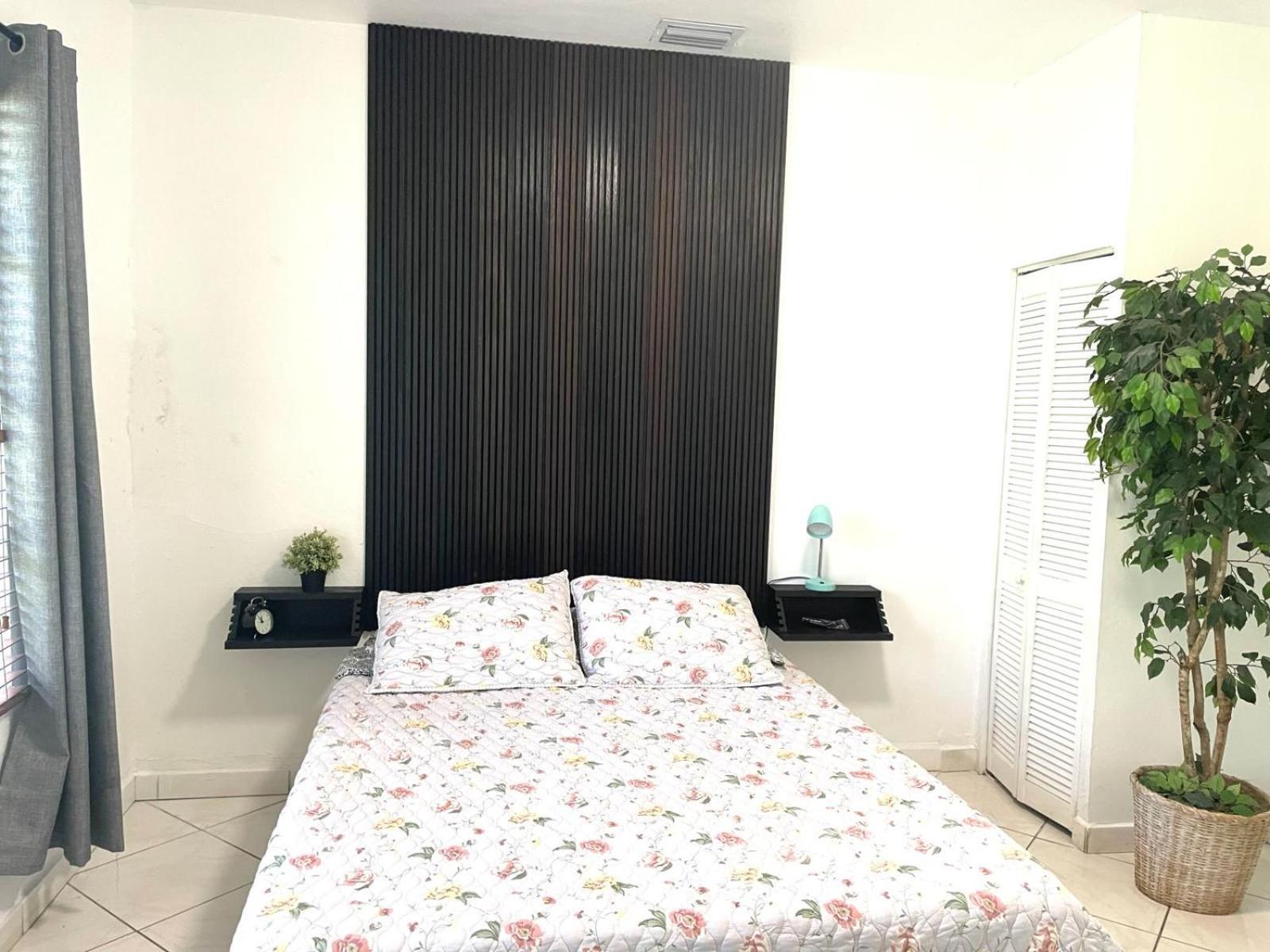 Private Suite Next To Calle Ocho Miami Extérieur photo